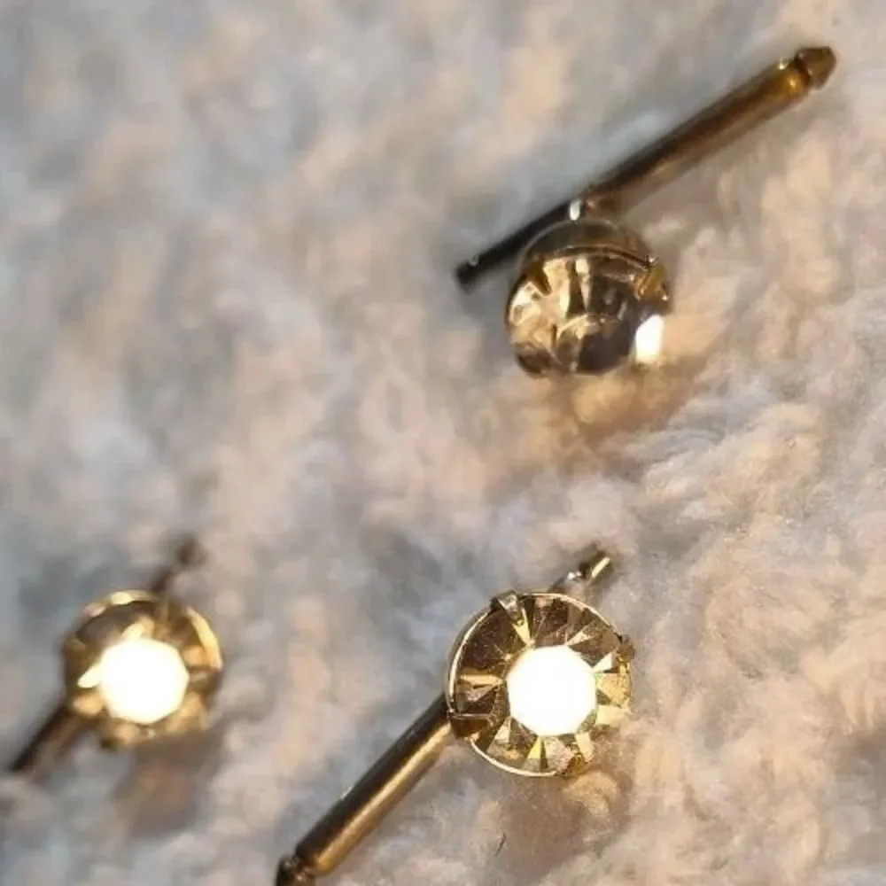 THREE ELEGANT ANTIQUE ART DECO FOILED RHINESTONE SHIRT STUDS W/TROMBONE CLASP!